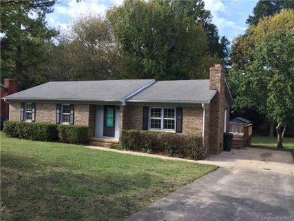1541 Marett Boulevard Extension