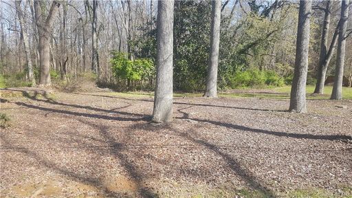 326 Meadowbrook Road sold home in Wendover Hills, Charlotte, NC
