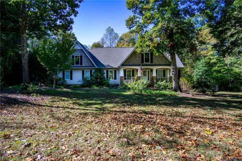 1521 Autumn Brook Lane sold home in The Hylands, York, SC