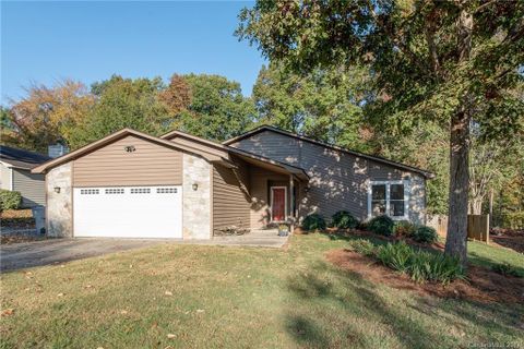 4007 Bon Rea Drive sold home in Cedar Woods, Charlotte, NC