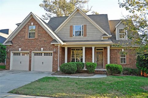 1005 Chandler Forest Court