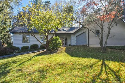 7 S Oaks Circle