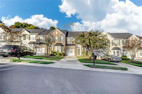 1826 Robinwood Village Drive