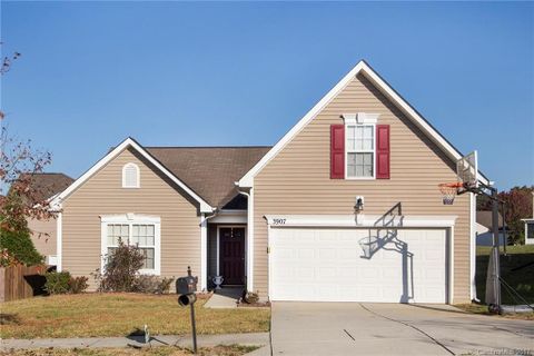 3907 Hunter Hill Lane sold home in Avery Glen, Charlotte, NC
