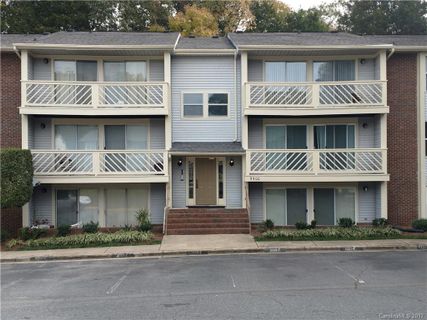 9500 Shannon Green Drive A sold home in Shannon Green, Charlotte, NC