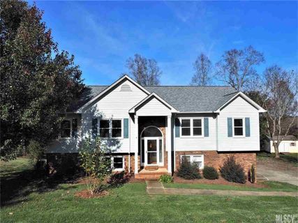 1323 Grady Lane 33 sold home in Melrose Place, Hickory, NC