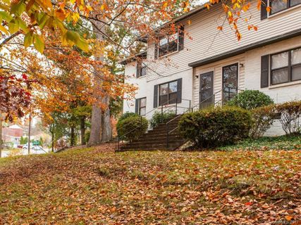 615 Biltmore Avenue X-2 sold home in Beverly Condominiums, Asheville, NC