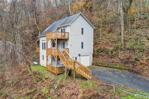 76 Bridle Drive