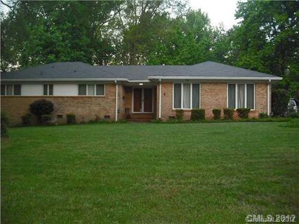 6111 Lake Forest Road