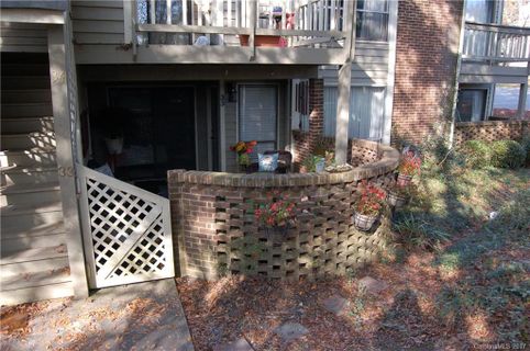 1606 Sharon Road 33