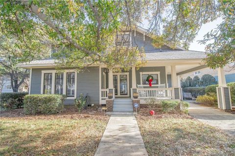2201 Lyndhurst Avenue 1B