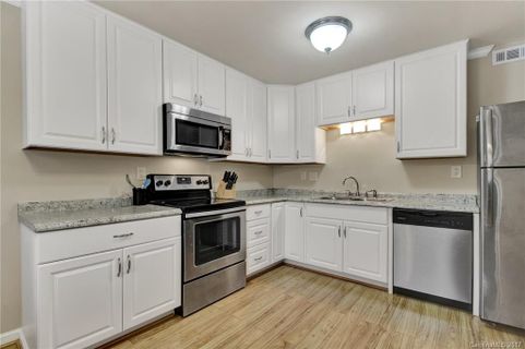 1785 Hunters Trail