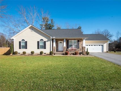 115 Hood Heights sold home in Hood Heights, Hendersonville, NC