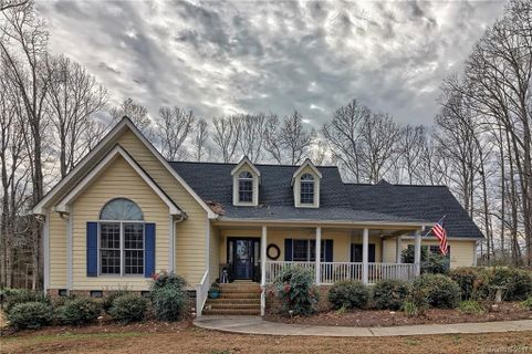 812 Sanside Drive sold home in Stornoway, York, SC