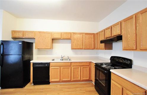 7033 Somerset Springs Drive sold home in Somerset Springs, Charlotte, NC