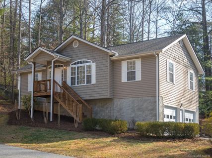 103 Brooktree Circle