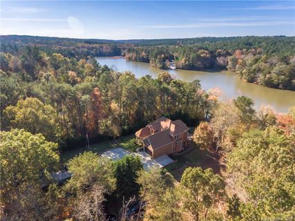 2903 Catawba Road sold home in Debutary Pointe, Great Falls, SC