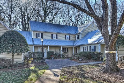 Previously sold for $269,888