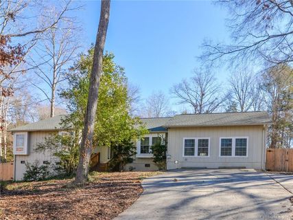 1834 Summerhill Drive