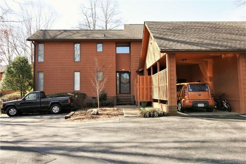 12 Village Drive sold home in Racquet Club Village, Asheville, NC