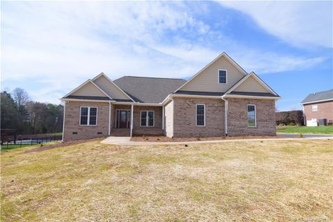 916 Clear Creek Circle sold home in Arbor Ridge, Lincolnton, NC