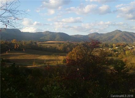 9 Foothills Cove