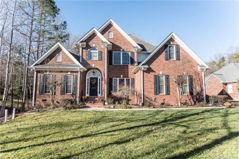 2025 Hunters Creek Lane