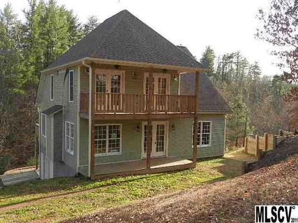 909 36th Avenue Place sold home in Laramie Bay, Hickory, NC
