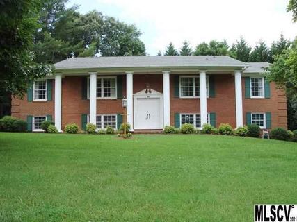 571 29th Ave Drive sold home in Belle Terra, Hickory, NC