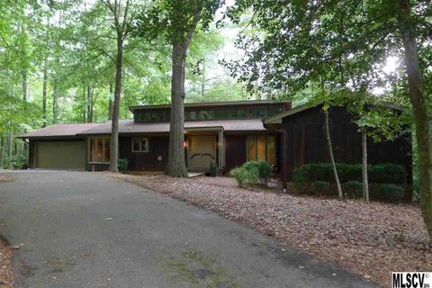 2095 2nd Street Drive
