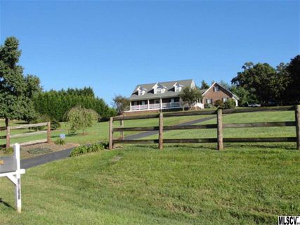 3931 Heatherbrook Trail