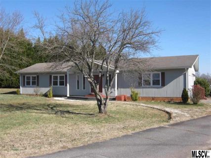 1935 Boxwood Court