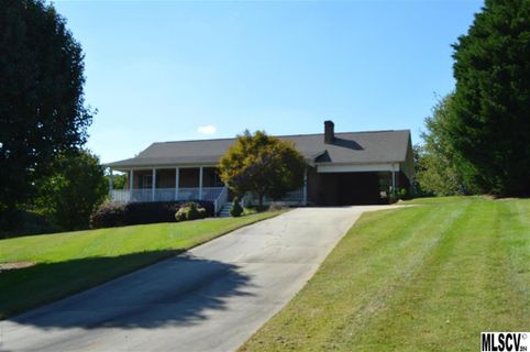 3928 Oakmont Lane sold home in Oakmont, Hickory, NC