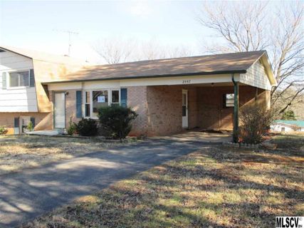 2557 Raintree Street sold home in Raintree, Connelly Springs, NC