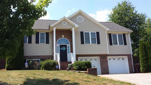 2035 Wallace Dairy Road sold home in Olde Well South, Hickory, NC