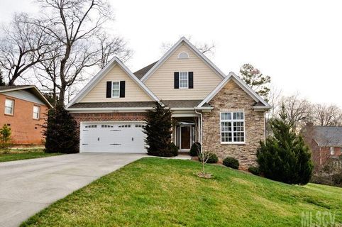 1290 10th Street Drive