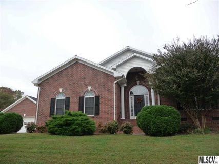 18 Greenway Drive