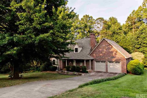 2930 8th Street Court