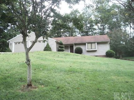 1482 Indian Hills Drive