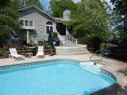 561 32nd Ave Drive sold home in Belle Terra, Hickory, NC