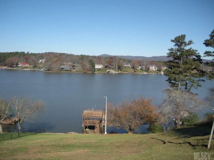 5258 36th St Drive sold home in Spring Lake, Hickory, NC