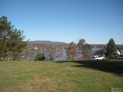 Lots 31 34 36th St Drive Pt 31-34 sold home in Spring Lake, Hickory, NC