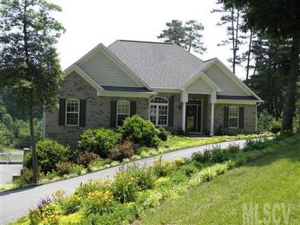 82 Franklin Lane