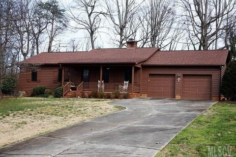 2998 Irish Street