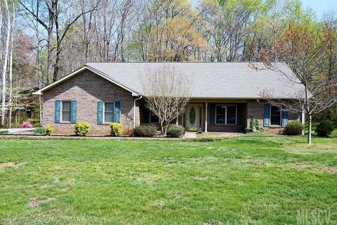 306 Mooreland Drive sold home in Forest Meadows, Conover, NC