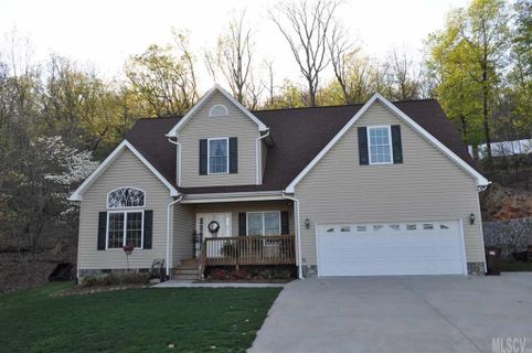 4130 Oakmont Lane sold home in Oakmont, Hickory, NC