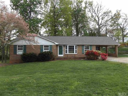 4820 Kennedy Street sold home in Olde Well South, Hickory, NC