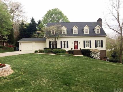 305 32nd Avenue sold home in Northmoor, Hickory, NC