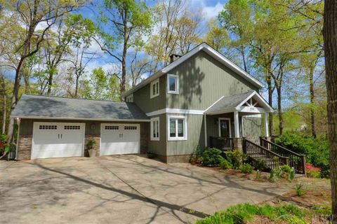 599 Wood Hollow Road