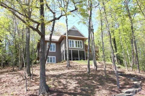 6414 Hayden Drive